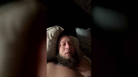 Snapshot of kuntryg83 chatting on 12.21.25 kuntryg83 online show from 12.21.25