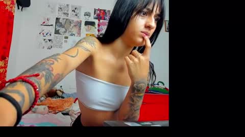 Snapshot of kuromi_less chatting on 12.16.24 Kuromi Less online show from 12.16.24
