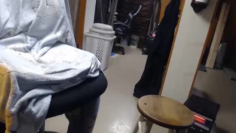 Snapshot of kybullmaster65 chatting on 02.16.25 kybullmaster65 online show from 02.16.25