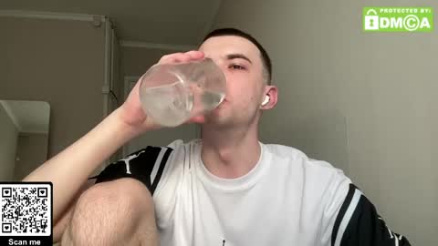 Snapshot of kyle_sxx chatting on 05.05.26 JustDimasx online show from 05.05.26