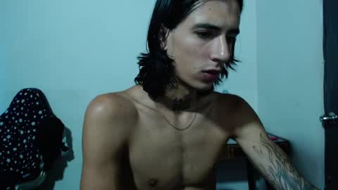 Snapshot of kyleer77 chatting on 01.17.25 kyleer77 online show from 01.17.25