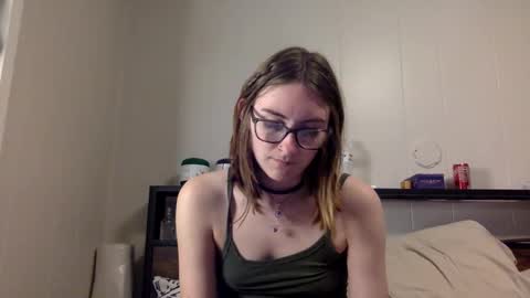 Snapshot of kylianna chatting on 04.22.26 Kylianna online show from 04.22.26
