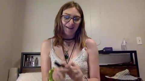 Snapshot of kylianna chatting on 06.21.26 Kylianna online show from 06.21.26