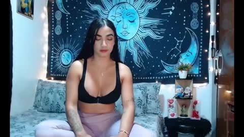Snapshot of kylie_capricorn chatting on 05.08.26 kylie online show from 05.08.26