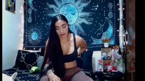 Snapshot of kylie_capricorn chatting on 05.27.26 kylie online show from 05.27.26