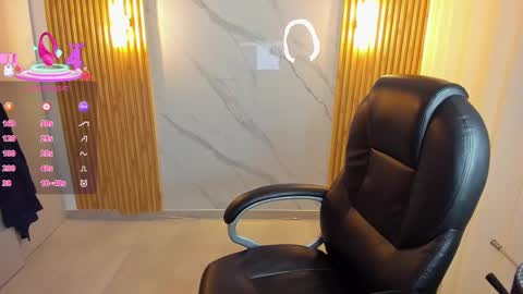  KYLIE  online show from 09.18.25