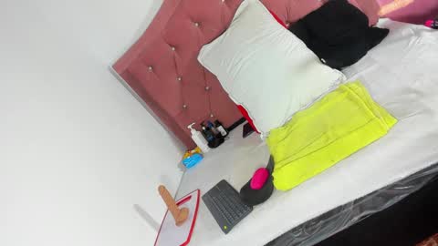 kylie Sttel online show from 09.27.25