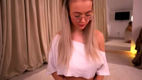 Kylie online show from 06.04.26