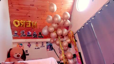 Snapshot of kyliekandy chatting on 01.10.25 online show from 01.10.25