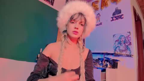 Snapshot of kyliekandy chatting on 09.14.25 online show from 09.14.25