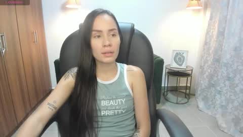 Snapshot of kymberlysweet chatting on 10.17.25 Kymberly online show from 10.17.25