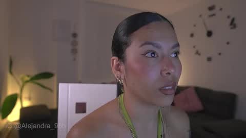 schedule 300 pm - 1100pm colombia time online show from 02.03.26