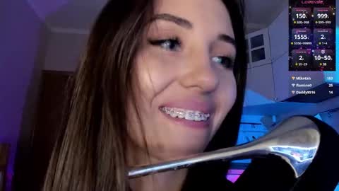 Snapshot of l1tww chatting on 02.04.25 Malika online show from 02.04.25