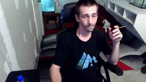 Snapshot of l1v1nth3dr3am chatting on 05.05.26 l1v1nth3dr3am online show from 05.05.26