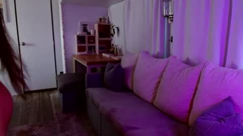 Snapshot of l_and_elle chatting on 02.19.25 Giselle online show from 02.19.25