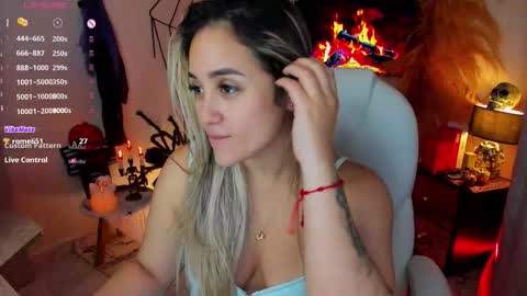 Snapshot of la_venezolana chatting on 10.22.25 Vero online show from 10.22.25
