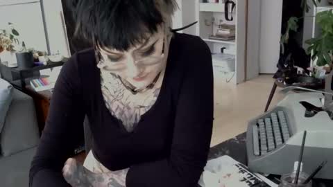 Lacey-Marie online show from 04.05.26