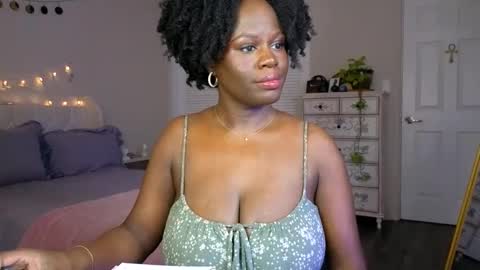Snapshot of ladiosa_selene chatting on 05.22.26 La Diosa Selene online show from 05.22.26
