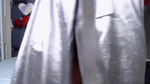 Snapshot of lady_falcon chatting on 02.15.25 LADY online show from 02.15.25