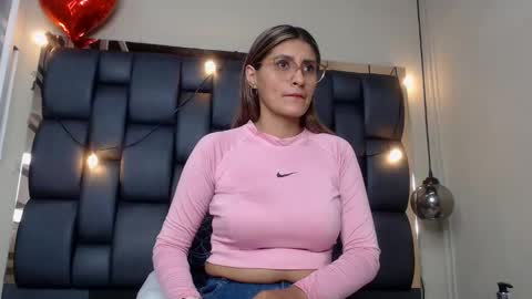 Snapshot of lady_falcon chatting on 02.18.25 LADY online show from 02.18.25