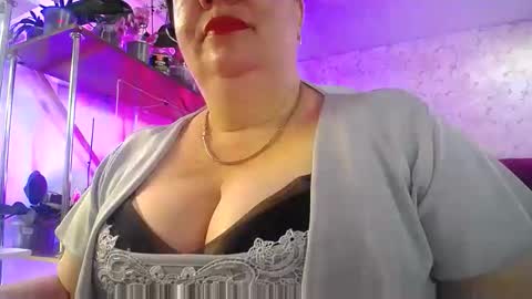 Snapshot of lady_gloria chatting on 05.06.26 Lady Gloria online show from 05.06.26