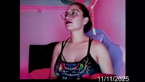 Snapshot of lady_jhana chatting on 11.12.25 Jhana online show from 11.12.25