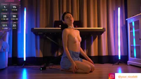 Snapshot of lady_nicolett chatting on 12.22.25 lady_nicolett online show from 12.22.25