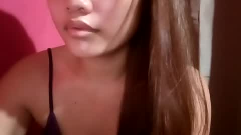 Snapshot of lady_rose19 chatting on 06.23.26 kitty online show from 06.23.26
