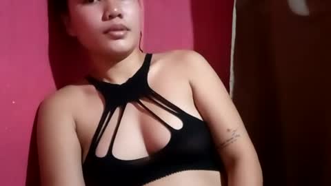 Snapshot of lady_rose19 chatting on 07.17.26 kitty online show from 07.17.26