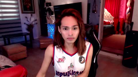 Snapshot of lady_sovereign chatting on 01.17.25 M MMY online show from 01.17.25
