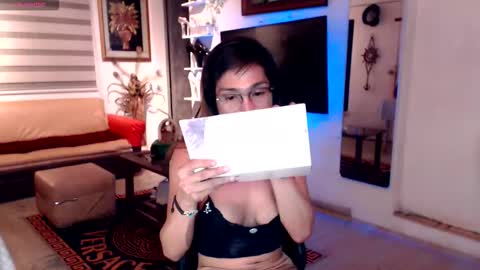 Snapshot of lady_sovereign chatting on 10.07.25 M MMY online show from 10.07.25