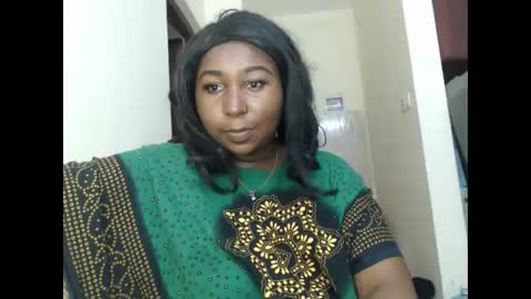 Snapshot of lady_twerky chatting on 10.05.25 Maya online show from 10.05.25