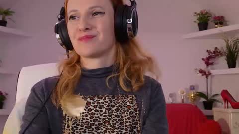 Sima Ladybigsmile online show from 09.18.25