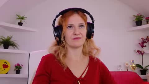 Sima Ladybigsmile online show from 09.19.25