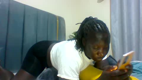 lindah32 online show from 02.14.25