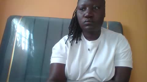 lindah32 online show from 10.10.25