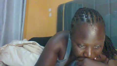 lindah32 online show from 11.18.25