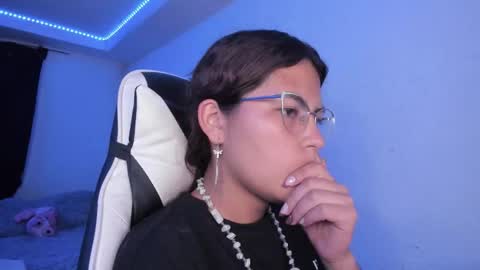  Lady  online show from 01.18.26