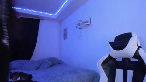 Snapshot of ladybrown_16 chatting on 03.15.26 Lady online show from 03.15.26