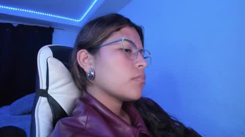 Snapshot of ladybrown_16 chatting on 03.21.26 Lady online show from 03.21.26