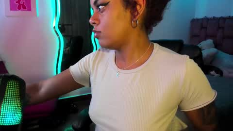 Snapshot of ladydanniela chatting on 01.19.25 leidy daniela online show from 01.19.25