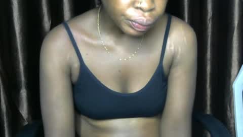 Snapshot of ladylilasexy chatting on 06.14.26 sexylila online show from 06.14.26