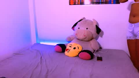 Snapshot of ladypussy69779756 chatting on 12.17.25 laura online show from 12.17.25