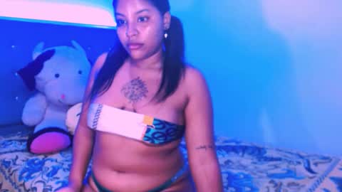 Snapshot of ladypussy69779756 chatting on 02.03.26 laura online show from 02.03.26