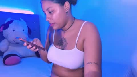 Snapshot of ladypussy69779756 chatting on 02.09.26 laura online show from 02.09.26