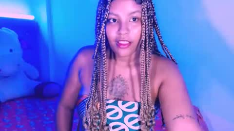 Snapshot of ladypussy69779756 chatting on 03.04.26 laura online show from 03.04.26