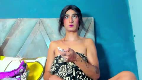 Snapshot of ladys_horny chatting on 02.15.26 Camila y Ashley online show from 02.15.26