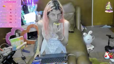 Skinnygirl online show from 10.17.25