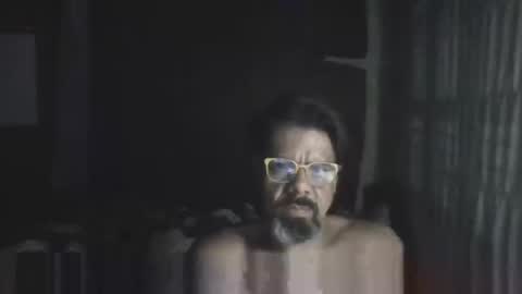 Snapshot of lagenovadura chatting on 12.12.24 La Genova esta Dura beard boy male dick mastubate latinosexy latinohot latino glasses mature strong stronglegs online show from 12.12.24