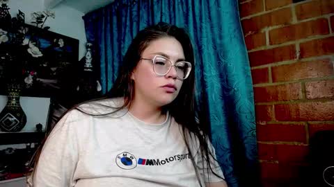 laia_hadid online show from 02.23.26